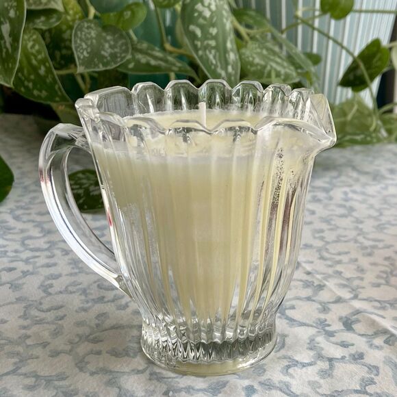 Mikasa Royal Suite Creamer Soy Candle Gardenia Tuberose - Picture 3 of 5